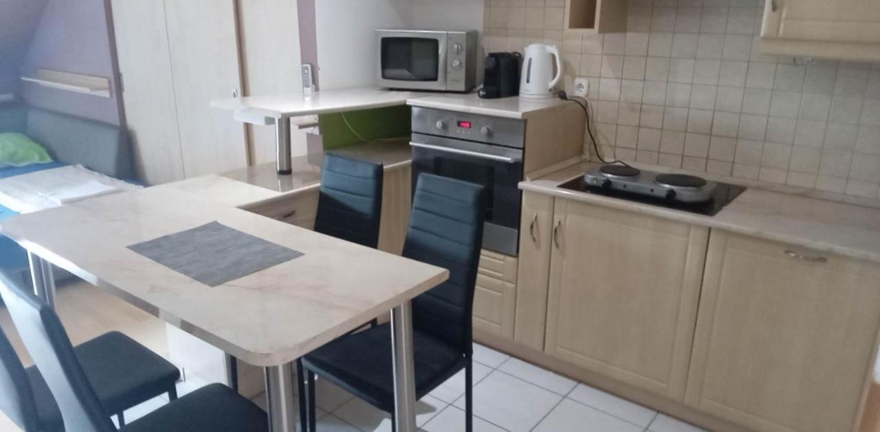 Levendula Apartment เบเกซซาบา ภายนอก รูปภาพ