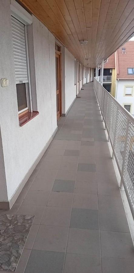 Levendula Apartment เบเกซซาบา ภายนอก รูปภาพ