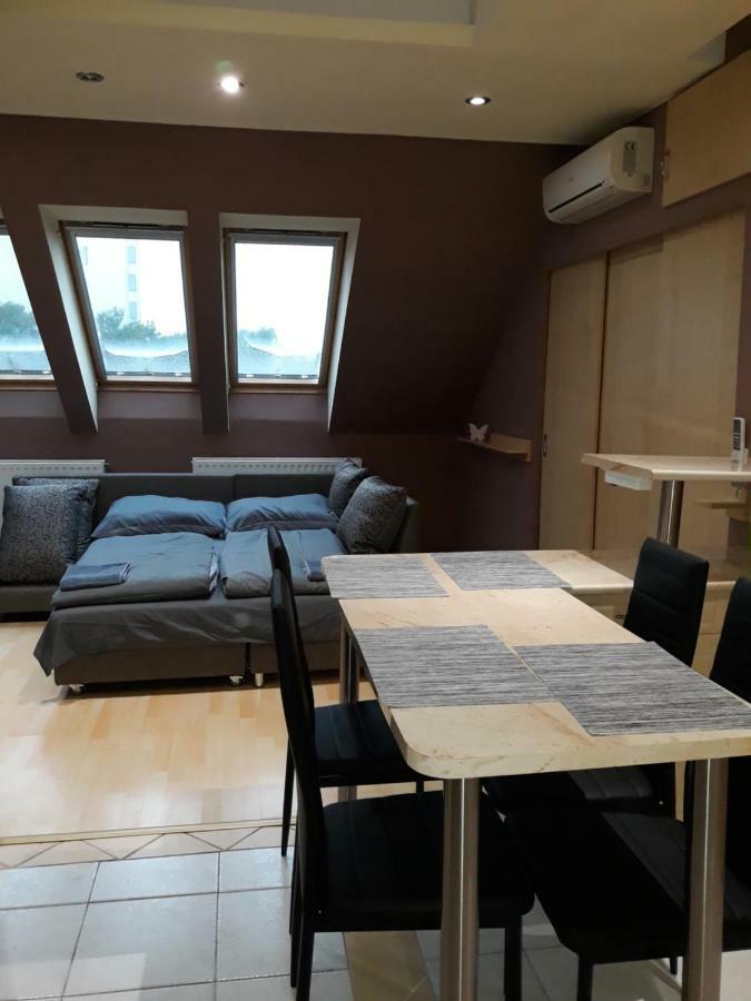 Levendula Apartment เบเกซซาบา ภายนอก รูปภาพ